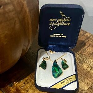 New Zealand Paua Shell Jewelry Set